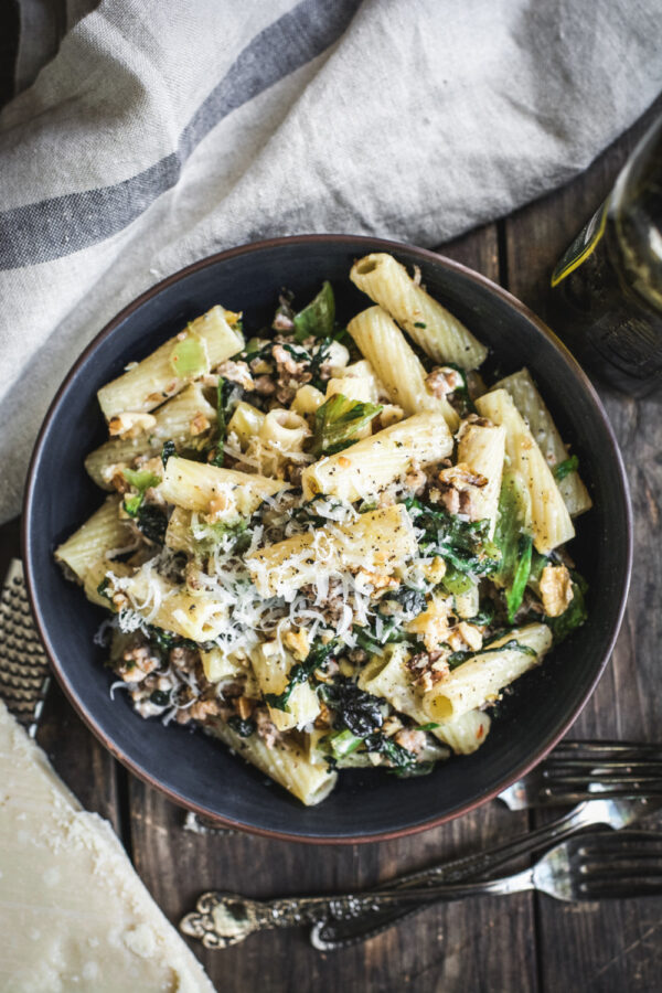 Rigatoni with Blue Cheese and bison sausage<p class="archive-product-description" ><p>Local bison sausage and blue cheese in a cream sauce on heritage wheat rigatoni</p>
</p>